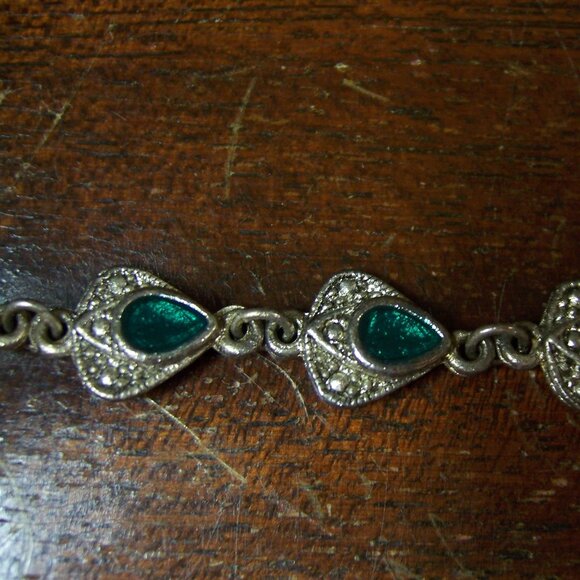 Chinese Ethnic Silver Fashion Bracelet with Hand and Green Glass Gems - Picture 1 of 3